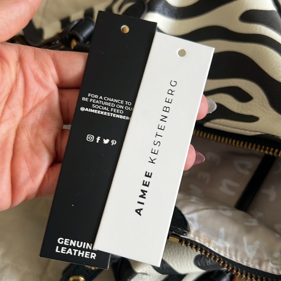 Aimee Keatrnberg You’re A Star Zebra Hobo Bag - Picture 5 of 8